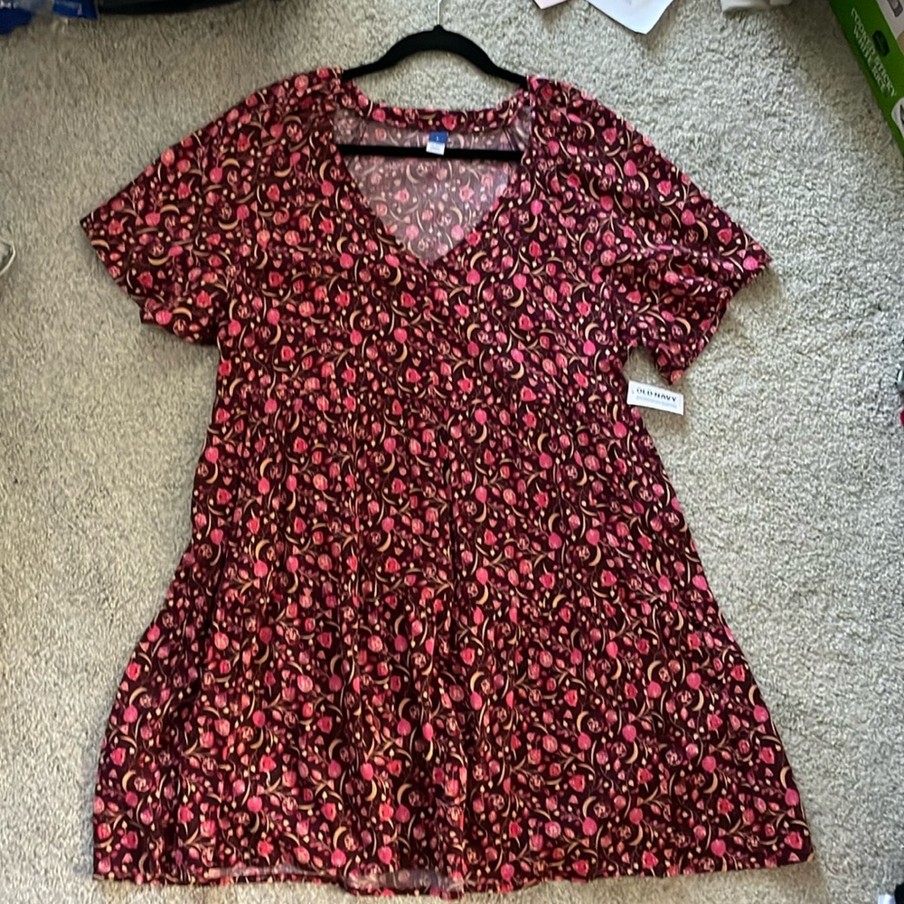 NWT Old Navy Size Large Burgundy Cranberry Patterned Swing Dress with Pockets